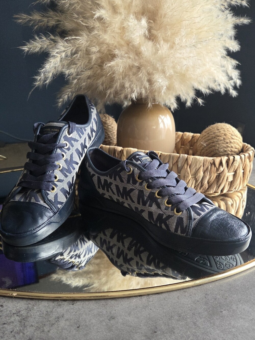 Michael Kors MK Logo Sz 10 Sneakers | Navy & Gray Lace-Up Designer Casual Shoes